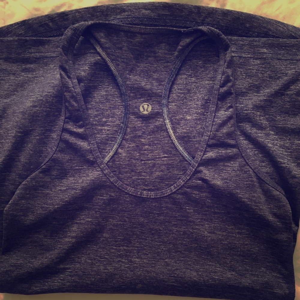 Lululemon tank